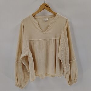 Love Riche Gauze Top Size Large Cream V Neck Long sleeve